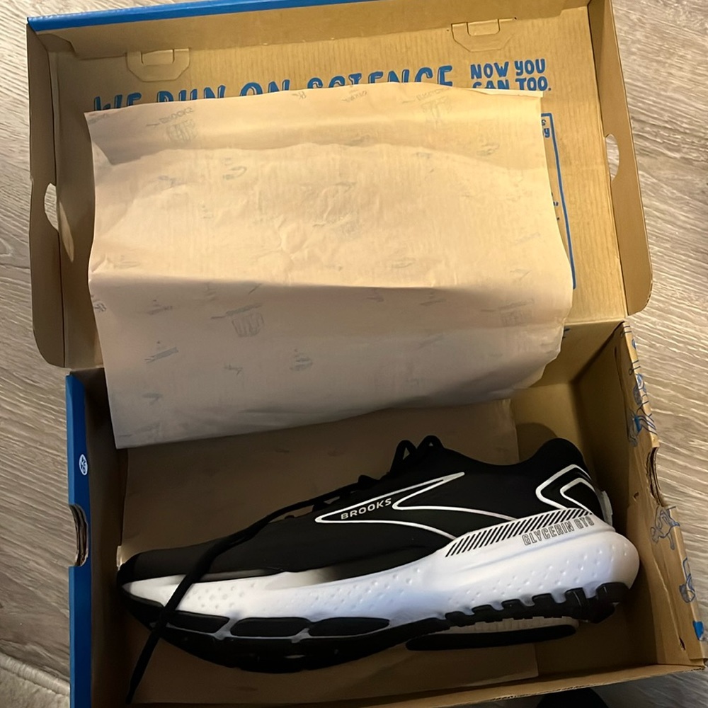 Men’s size 15 Brooks Glycerin GTS 21